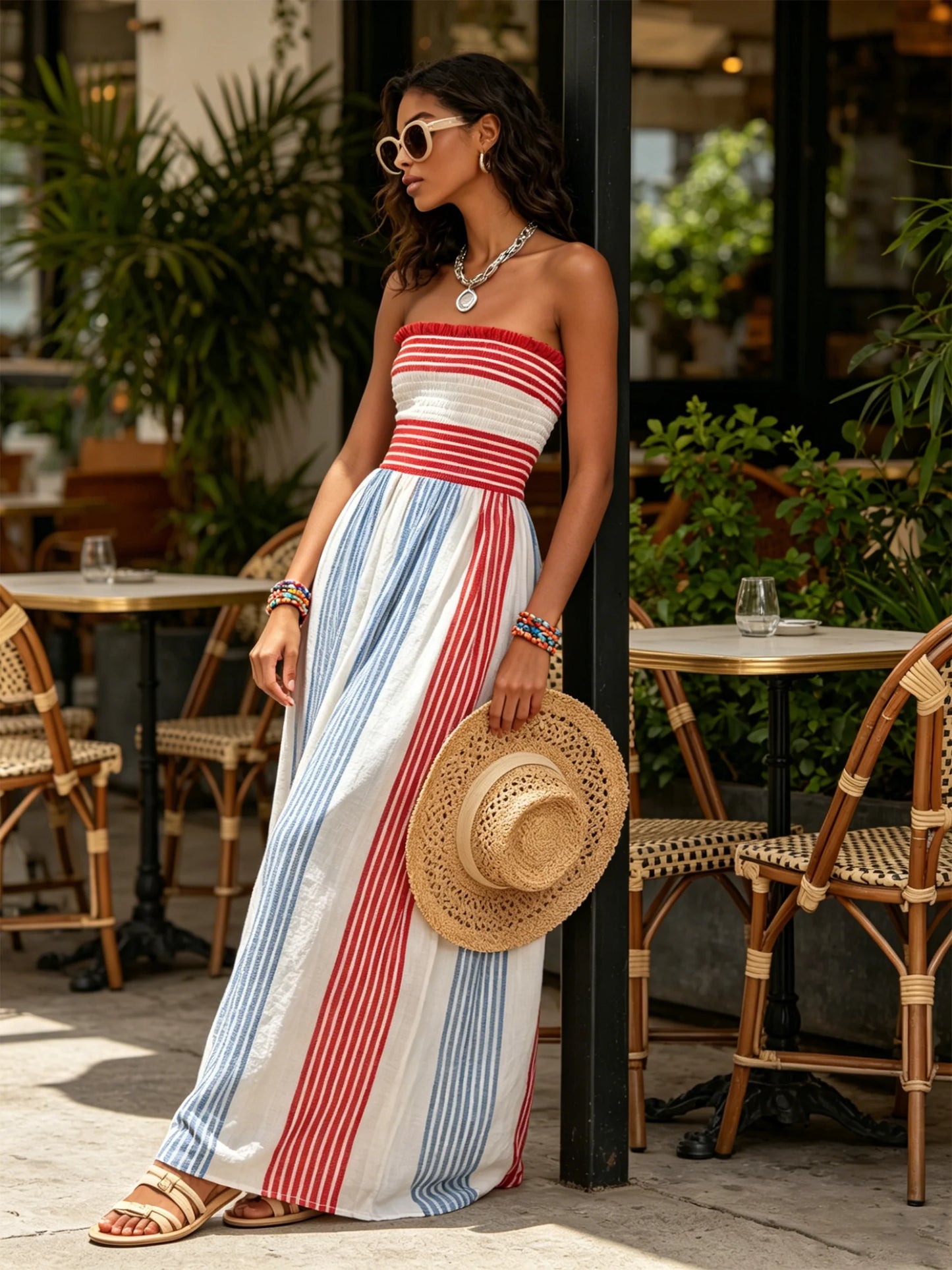 Robe Riviera – Élégance Rayée Sans Bretelles